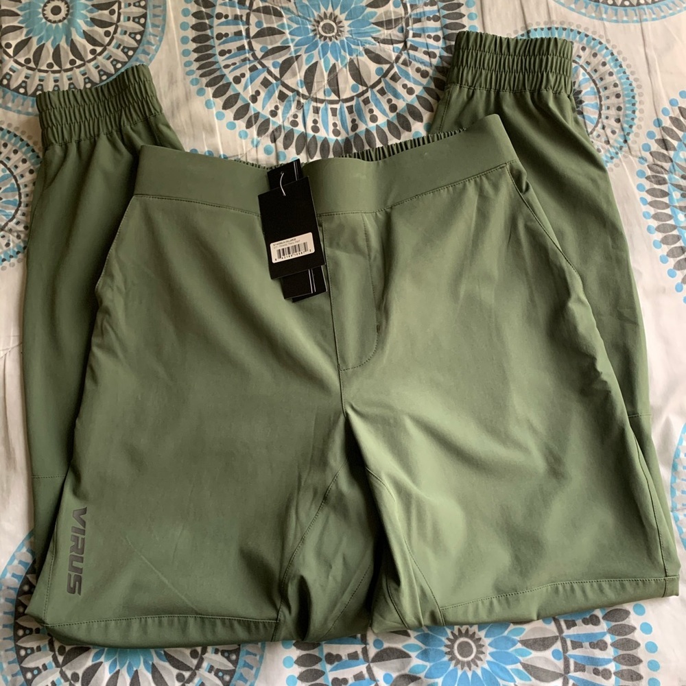 Virus Triwire Pants